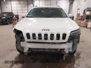 2019 Jeep Cherokee Limited z VIN 1C4PJMDX6KD138535, wystawiony jako IAAI lot #41551618 z przebiegiem 86 142 mil mil oraz . Historia ofert i sprzedaży dostępna na DreamBid. Obrazek 6.