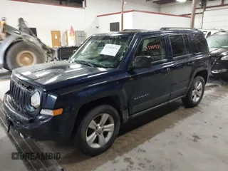 2014 Jeep Patriot Latitude z VIN 1C4NJRFB0ED730765, wystawiony jako IAAI lot #42309571 z przebiegiem 218 577 mil mil oraz . Historia ofert i sprzedaży dostępna na DreamBid. Obrazek 17.