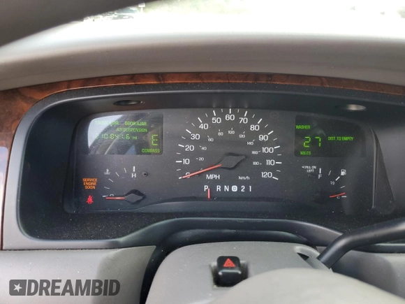 1999 Lincoln Town Car Executive z VIN 1LNHM81W4XY714116, wystawiony jako Copart lot #44424595 z przebiegiem 210 041 mil mil oraz Szkoda całkowita • Salvage title. Historia ofert i sprzedaży dostępna na DreamBid. Obrazek 9.