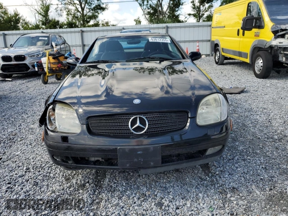 1998 Mercedes-Benz SLK 230/320 with VIN WDBKK47F3WF034054, listed as a Copart auction lot 63612355 with 79,793 mi miles and Clean title. Bid and sale history available at DreamBid. Image 5.
