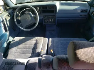 1994 Plymouth Acclaim z VIN 3P3AA46K8RT200674, wystawiony jako Copart lot #76425504 z przebiegiem 105 874 mil mil oraz Szkody całkowita. Historia ofert i sprzedaży dostępna na DreamBid. Obrazek 8.
