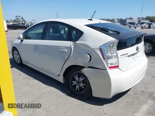 2010 Toyota Prius II z VIN JTDKN3DU8A0226619, wystawiony jako IAAI lot #42303693 z przebiegiem 123 068 mil mil oraz . Historia ofert i sprzedaży dostępna na DreamBid. Obrazek 3.