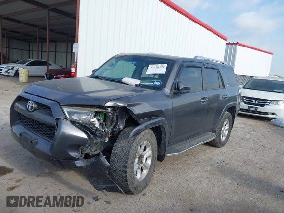2014 Toyota 4Runner SR5 z VIN JTEZU5JR0E5071498, wystawiony jako IAAI lot #42050372 z przebiegiem 109 448 mil mil oraz . Historia ofert i sprzedaży dostępna na DreamBid. Obrazek 17.