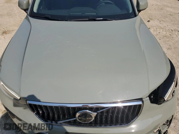 2025 Volvo XC40 Plus Bright Theme with VIN YV4L12UE9S2601455, listed as a Copart auction lot 60730115 with 1,344 mi miles and Non repairable. Bid and sale history available at DreamBid. Image 12.
