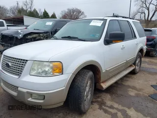 2005 Ford Expedition Eddie Bauer with VIN 1FMFU17585LA25879, listed as a IAAI auction lot 41694118 with 196,715 mi miles. Bid and sale history available at carsss.com. Image 2.