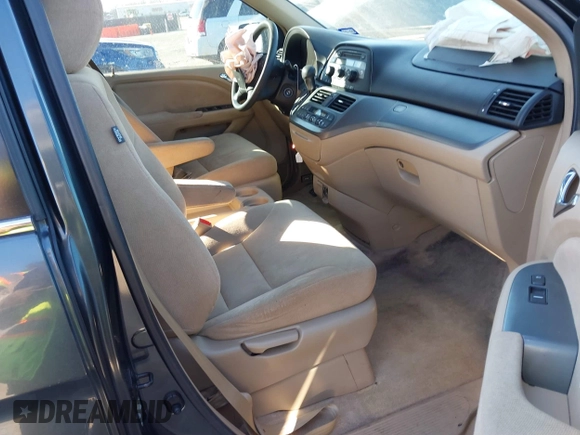 2005 Honda Odyssey EX with VIN 5FNRL38455B401141, listed as a IAAI auction lot 41407460 with 194,347 mi miles. Bid and sale history available at carsss.com. Image 5.