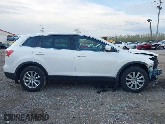 2009 Mazda CX-9 Touring with VIN JM3TB38V690174636, listed as a IAAI auction lot 42038133 with 181,947 mi miles. Bid and sale history available at carsss.com. Image 14.