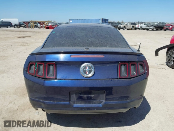 2012 Ford Mustang Premium z VIN 1ZVBP8AM8C5230118, wystawiony jako IAAI lot #41783944 z przebiegiem 113 851 mil mil oraz . Historia ofert i sprzedaży dostępna na DreamBid. Obrazek 16.