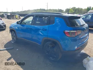 2018 Jeep Compass Latitude with VIN 3C4NJCBB7JT327275, listed as a IAAI auction lot 40176960 with 74,320 mi miles. Bid and sale history available at carsss.com. Image 3.