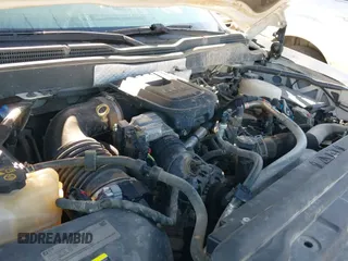 2015 Chevrolet Silverado 2500HD с VIN 1GB1KUE83FF509420, выставлен на аукционе IAAI как лот 40404508 с пробегом 303 300 миль миль и . История ставок и продаж доступна на DreamBid. Изображение 18.