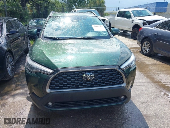 2023 Toyota Corolla Cross XLE z VIN 7MUDAABG1PV075110, wystawiony jako IAAI lot #42802303 z przebiegiem 41 869 mil mil oraz . Historia ofert i sprzedaży dostępna na DreamBid. Obrazek 12.