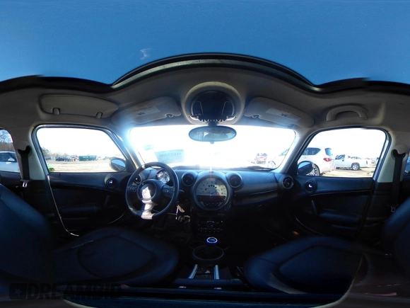 2012 MINI Countryman with VIN WMWZB3C50CWM30524, listed as a IAAI auction lot 41623400 with 194,858 mi miles and . Bid and sale history available at DreamBid. Image 18.