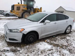 2015 Ford Fusion SE with VIN 3FA6P0HD8FR257984, listed as a Copart auction lot 83854044 with 127,600 mi miles and Salvage Title. Bid and sale history available at carsss.com. Image 1.