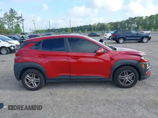 2021 Hyundai Kona SE with VIN KM8K12AA1MU638664, listed as a IAAI auction lot 41956922 with 91,086 mi miles and . Bid and sale history available at carsss.com. Image 13.