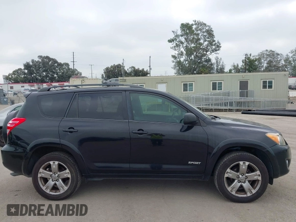 2012 Toyota RAV4 Sport z VIN 2T3WF4DV6CW141256, wystawiony jako IAAI lot #42371916 z przebiegiem 106 081 mil mil oraz . Historia ofert i sprzedaży dostępna na DreamBid. Obrazek 13.