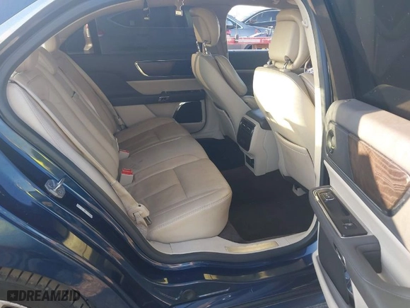 2017 Lincoln Continental Select with VIN 1LN6L9SKXH5605481, listed as a IAAI auction lot 41465590 with 89,174 mi miles. Bid and sale history available at carsss.com. Image 8.