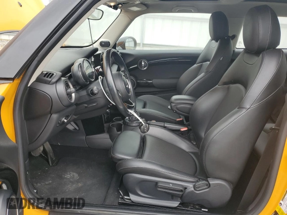 2015 MINI Hardtop S with VIN WMWXP7C52F2A41236, listed as a Copart auction lot 52600215 with 113,536 mi miles and Salvage Title. Bid and sale history available at DreamBid. Image 7.