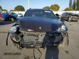 2017 Porsche Cayenne GTS z VIN WP1AD2A25HLA81008, wystawiony jako Copart lot #48987185 z przebiegiem 76 800 mil mil oraz Szkoda całkowita • Salvage title. Historia ofert i sprzedaży dostępna na DreamBid. Obrazek 5.