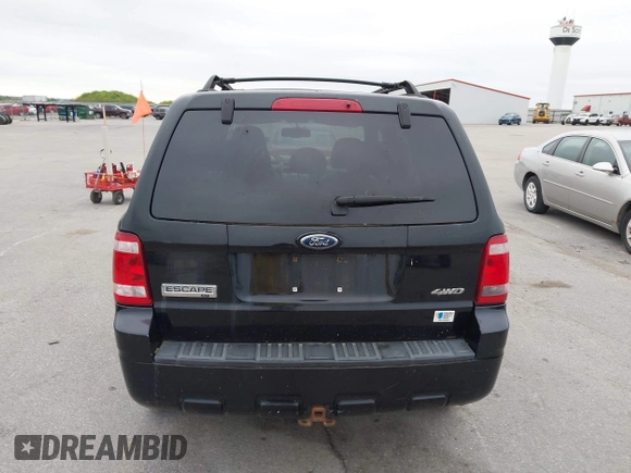 2008 Ford Escape XLT z VIN 1FMCU93108KC93467, wystawiony jako IAAI lot #42747517 z przebiegiem 201 873 mil mil oraz . Historia ofert i sprzedaży dostępna na DreamBid. Obrazek 13.