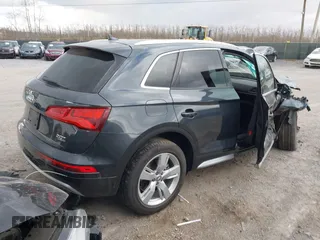 2018 Audi Q5 Premium Plus with VIN WA1BNAFY6J2107924, listed as a IAAI auction lot 41883285 with 110,000 mi miles. Bid and sale history available at carsss.com. Image 4.