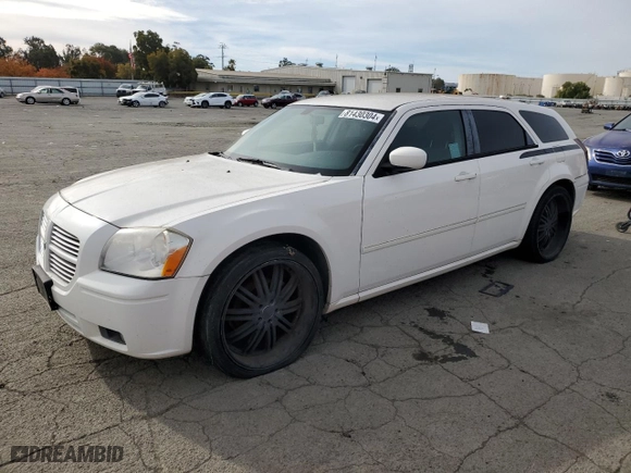 2007 Dodge Magnum with VIN 2D4FV47V97H754964, listed as a Copart auction lot 81430304 with 187,190 mi miles and Clean Title. Bid and sale history available at carsss.com. Image 1.