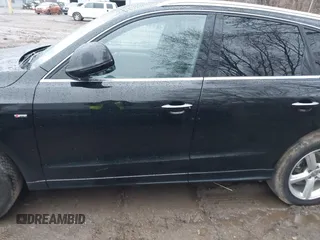 2017 Audi Q5 Premium Plus z VIN WA1M2AFP8HA040509, wystawiony jako IAAI lot #41130242 z przebiegiem 44 490 mil mil oraz . Historia ofert i sprzedaży dostępna na DreamBid. Obrazek 14.