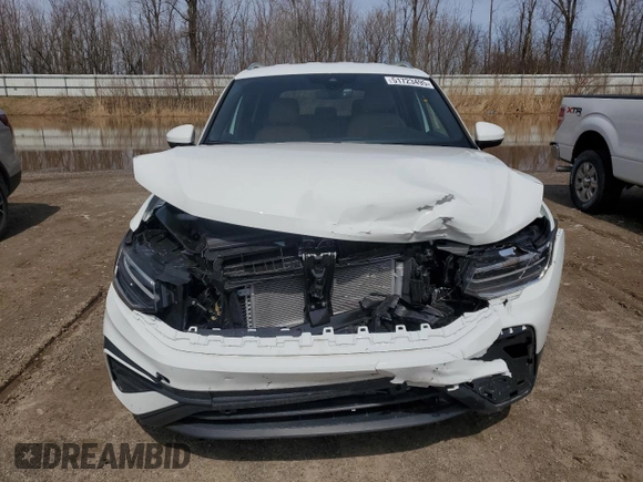 2024 Volkswagen Tiguan SE with VIN 3VV3B7AX8RM170856, listed as a Copart auction lot 51723495 with 3,246 mi miles and Clean title. Bid and sale history available at DreamBid. Image 5.