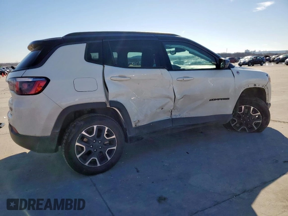 2020 Jeep Compass Trailhawk with VIN 3C4NJDDB7LT118561, listed as a Copart auction lot 46740025 with 61,286 mi miles and Salvage Title. Bid and sale history available at carsss.com. Image 3.