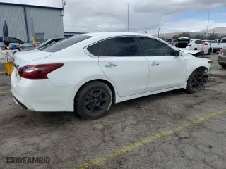 2018 Nissan Altima 2.5 S with VIN 1N4AL3AP6JC260935, listed as a Copart auction lot 48215255 with 121,861 mi miles and Salvage Title. Bid and sale history available at carsss.com. Image 3.