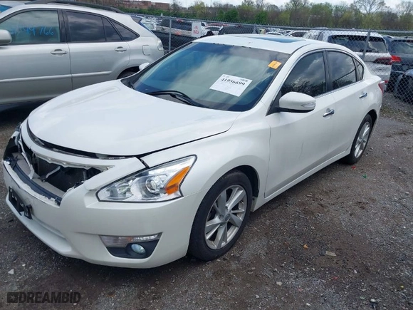 2013 Nissan Altima 2.5 SL with VIN 1N4AL3AP4DC223158, listed as a IAAI auction lot 41956699 with 207,115 mi miles. Bid and sale history available at carsss.com. Image 2.