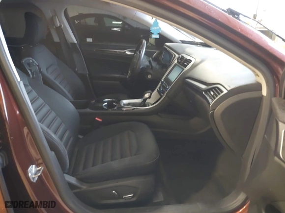 2016 Ford Fusion SE with VIN 3FA6P0H90GR274128, listed as a IAAI auction lot 40950722 with 109,440 mi miles. Bid and sale history available at carsss.com. Image 5.