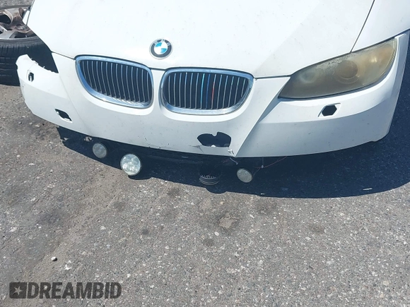 2009 BMW 3 Series 328i with VIN WBAWB33529P136886, listed as a IAAI auction lot 41774903 with 1 mi miles. Bid and sale history available at carsss.com. Image 6.