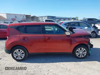 2021 Kia Soul LX with VIN KNDJ23AU6M7755006, listed as a IAAI auction lot 41817038 with 69,262 mi miles. Bid and sale history available at carsss.com. Image 13.