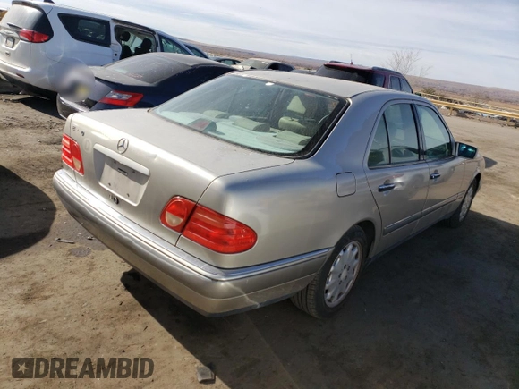 1997 Mercedes-Benz E-Class with VIN WDBJF55F7VA412770, listed as a Copart auction lot 86442634 with 238,065 mi miles and Clean Title. Bid and sale history available at carsss.com. Image 3.
