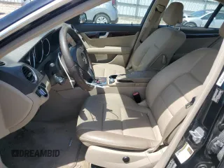 2012 Mercedes-Benz C 250 Sport z VIN WDDGF4HB9CR207602, wystawiony jako Copart lot #57763065 z przebiegiem 103 076 mil mil oraz Czysty tytuł • Clean title. Historia ofert i sprzedaży dostępna na DreamBid. Obrazek 7.