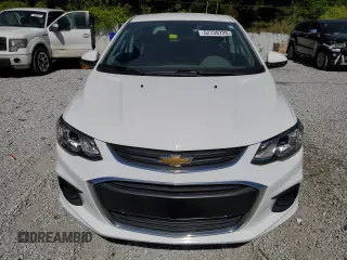 2020 Chevrolet Sonic LT z VIN 1G1JG6SB1L4123278, wystawiony jako Copart lot #52739725 z przebiegiem 58 567 mil mil oraz Szkody całkowita. Historia ofert i sprzedaży dostępna na DreamBid. Obrazek 5.