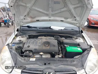 2009 Hyundai Accent Auto GLS with VIN KMHCN46C19U351198, listed as a IAAI auction lot 41896018 with 205,594 mi miles. Bid and sale history available at carsss.com. Image 10.
