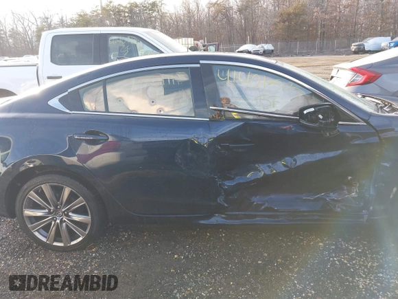 2018 Mazda Mazda6 Grand Touring Reserve with VIN JM1GL1WY9J1321670, listed as a IAAI auction lot 41401543 with 33,679 mi miles. Bid and sale history available at carsss.com. Image 13.