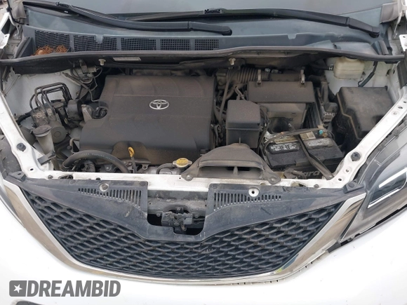 2012 Toyota Sienna SE with VIN 5TDXK3DC8CS276491, listed as a IAAI auction lot 41107014 with 96,266 mi miles. Bid and sale history available at carsss.com. Image 10.