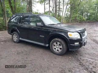 2008 Ford Explorer XLT z VIN 1FMEU63E18UA43556, wystawiony jako IAAI lot #42377327 z przebiegiem 111 338 mil mil oraz . Historia ofert i sprzedaży dostępna na DreamBid. Obrazek 1.