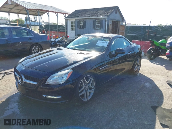 2014 Mercedes-Benz SLK 250 с VIN WDDPK4HAXEF083492, выставлен на аукционе IAAI как лот 42289662 с пробегом 100 118 миль миль и . История ставок и продаж доступна на DreamBid. Изображение 17.