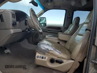 2003 Ford Excursion Limited с VIN 1FMNU43S23EB13028, выставлен на аукционе Copart как лот 59771045 с пробегом 225 405 миль миль и Списание • Salvage title. История ставок и продаж доступна на DreamBid. Изображение 7.