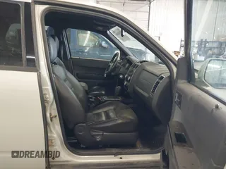 2008 Ford Escape Limited with VIN 1FMCU94198KC81333, listed as a IAAI auction lot 41824685 with 179,980 mi miles. Bid and sale history available at carsss.com. Image 5.