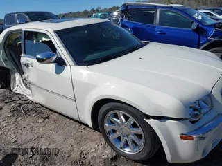 2005 Chrysler 300 with VIN 2C3AA63H75H170384, listed as a IAAI auction lot 41812822 with 1 mi miles. Bid and sale history available at carsss.com. Image 6.