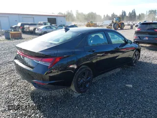 2022 Hyundai Elantra SEL z VIN 5NPLS4AG6NH060109, wystawiony jako IAAI lot #42227757 z przebiegiem 17 586 mil mil oraz . Historia ofert i sprzedaży dostępna na DreamBid. Obrazek 4.