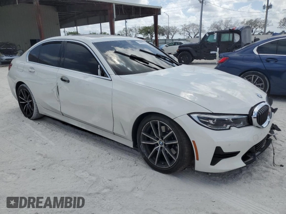 2022 BMW 3 Series 330i z VIN 3MW5R1J04N8C45622, wystawiony jako Copart lot #55467275 z przebiegiem 42 977 mil mil oraz Szkoda całkowita • Salvage title. Historia ofert i sprzedaży dostępna na DreamBid. Obrazek 4.