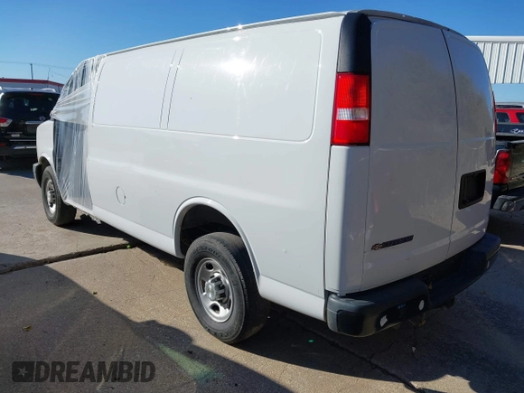 2021 Chevrolet City Express Cargo z VIN 1GCZGGF70M1144857, wystawiony jako IAAI lot #41474258 z przebiegiem 155 494 mil mil oraz . Historia ofert i sprzedaży dostępna na DreamBid. Obrazek 3.