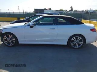 2018 Mercedes-Benz C 300 z VIN WDDWK4JB4JF617935, wystawiony jako IAAI lot #42338904 z przebiegiem 86 273 mil mil oraz . Historia ofert i sprzedaży dostępna na DreamBid. Obrazek 15.