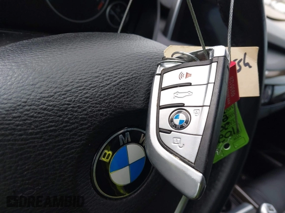 2015 BMW X5 sDrive35i z VIN 5UXKR2C54F0H35091, wystawiony jako IAAI lot #41621452 z przebiegiem 92 919 mil mil oraz . Historia ofert i sprzedaży dostępna na DreamBid. Obrazek 11.