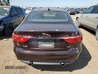 2016 Jaguar XF 35t Premium with VIN SAJBD4BV1GCY09868, listed as a Copart auction lot 70508964 with 111,918 mi miles and Clean Title. Bid and sale history available at carsss.com. Image 6.